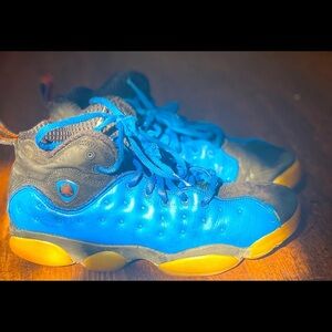 Nike Women’s Team Jordan Original Retro Sneakers